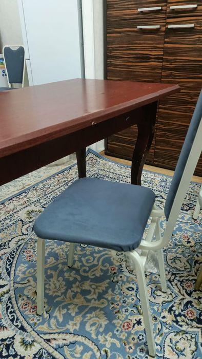 Стол-1шт и стулья-6 шт