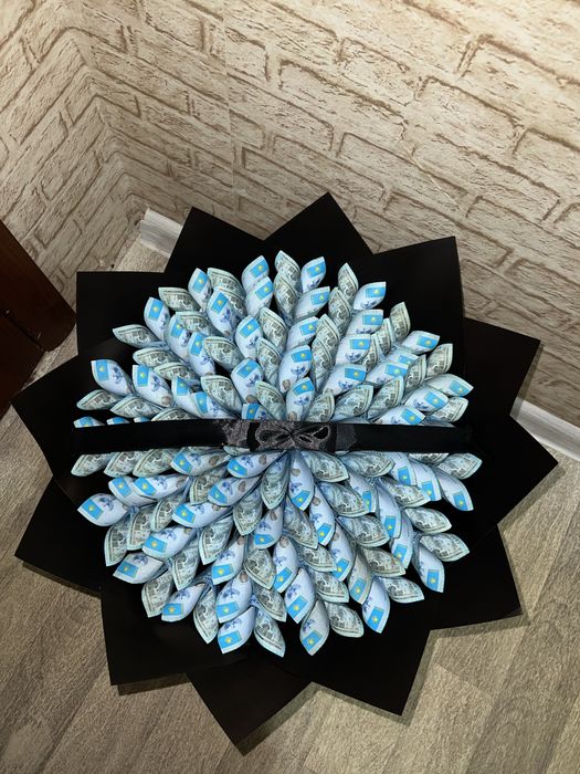 Денежный букет нежный