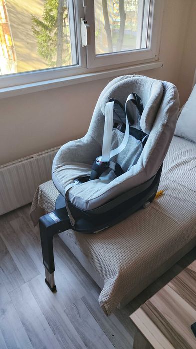 Maxi-Cosi База, Кош, и Столче за кола