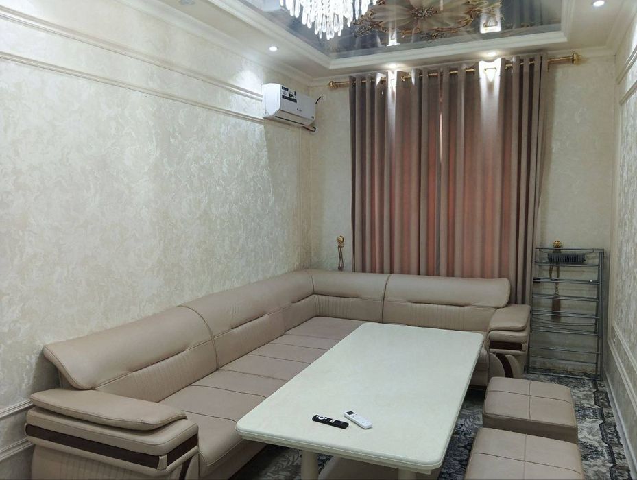 Uy sotiladi 2 xonali Uzbekistaniskiyda