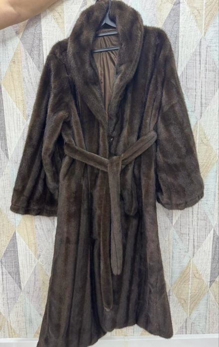 Продается элегантная эко-шуба