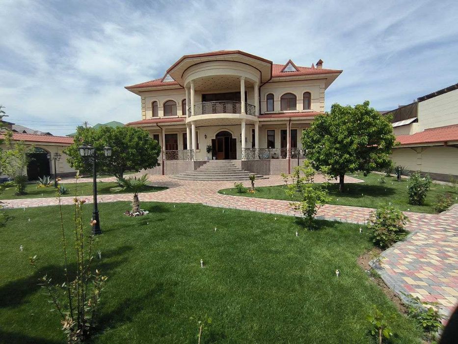 Sotiladi Amir Temur mahallada 2 qavatli uy 12 sotix, mo'ljal BM Univer