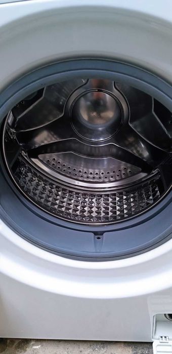 Пералня Samsung WF8500NMW - слим, 5 kg
