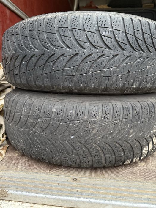 Желязни джанти с гуми и тасове за Opel Corsa