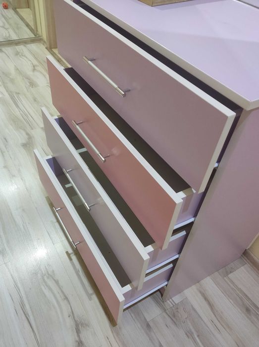 Съвременно обзавежда за детска стая