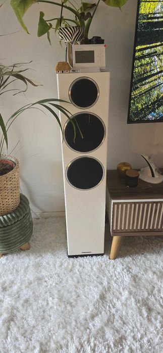 Boxe Wharfedale Diamond 230