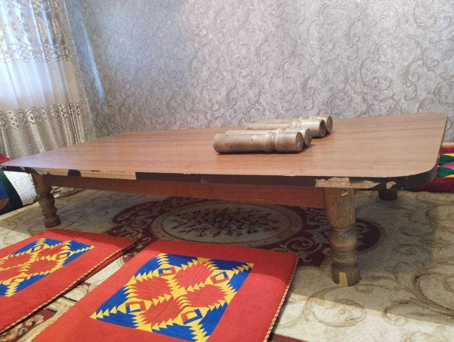 Стол размер 2.20*1.0 см