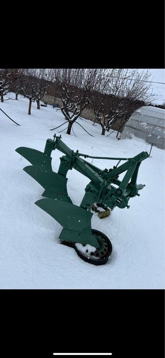 Tractor u650’ Disc si plug