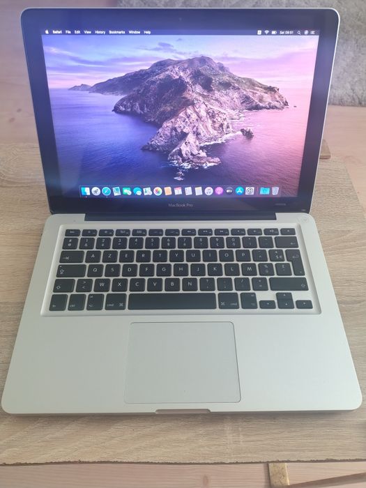 MacBook pro 13 i5 8 gb ram