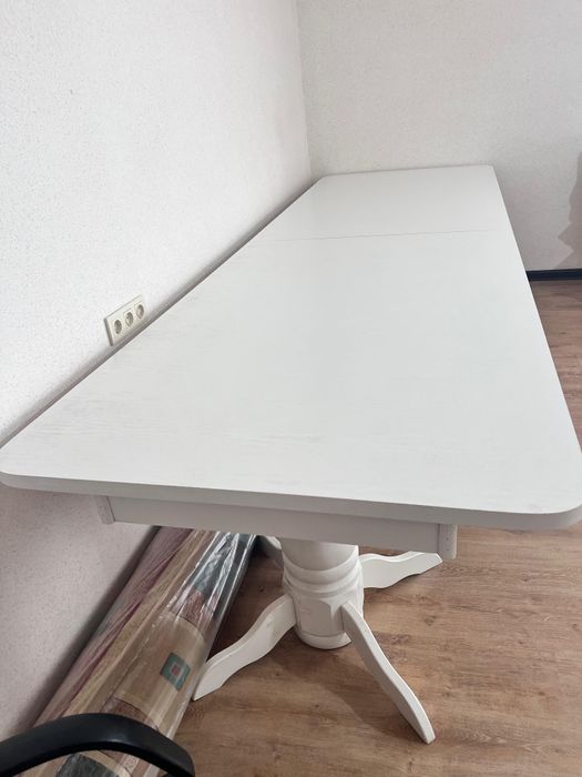 Стол гостевой, большой