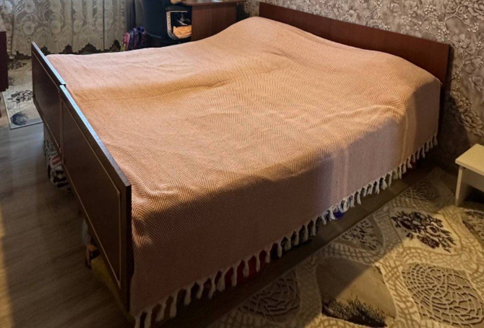 Срочно 2 кровати продам