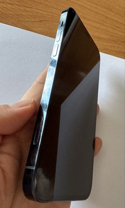 Продам IPhone 12 Pro
