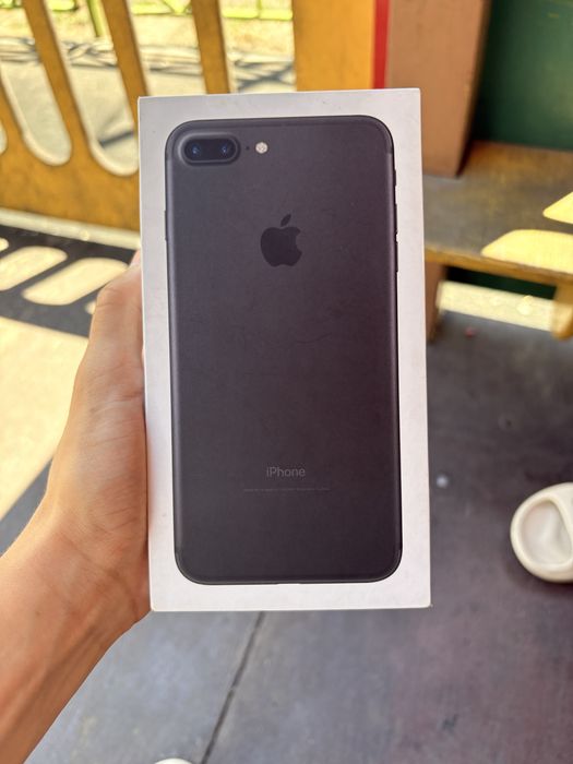 Продам Iphone 7 plus