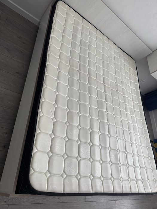 Матрас 160х200 б/у