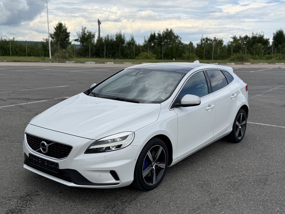Volvo V40 2.0 d4 R-design automat 2020 extra full