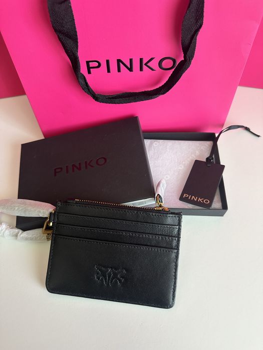 Чисто нов Картхолдър на марката Pinko