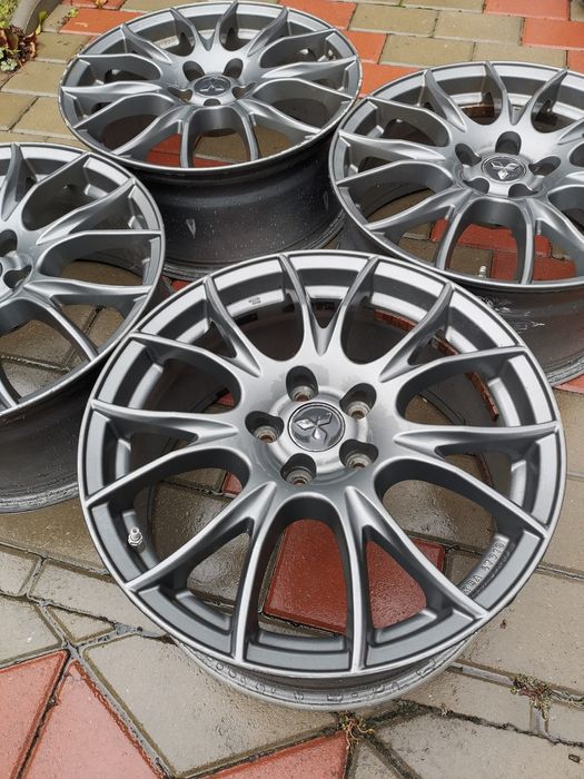 Jante 5x114,3 r18 8j et50 folosite pe un mitsubishi lancer