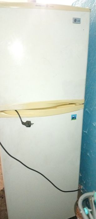 Продам холодильник