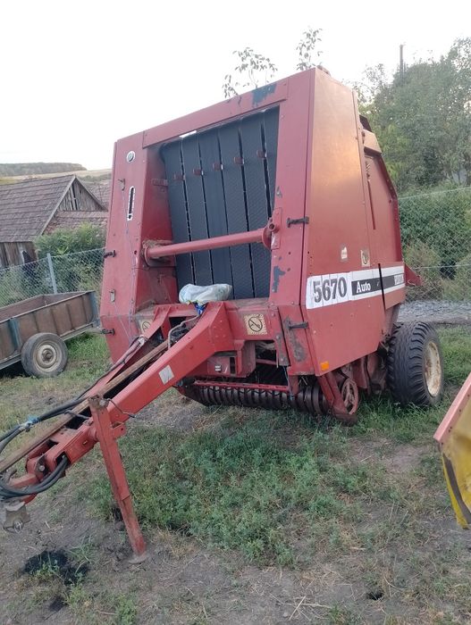 Presă de balotat HESSTON Auto 5670