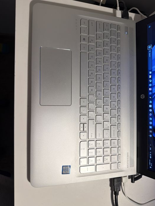 Лаптоп HP windows 11