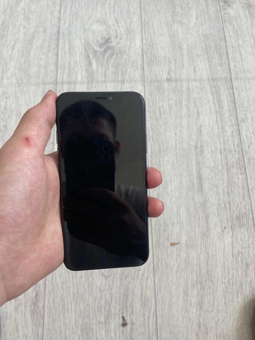 Продаю айфон x срочная продажа
