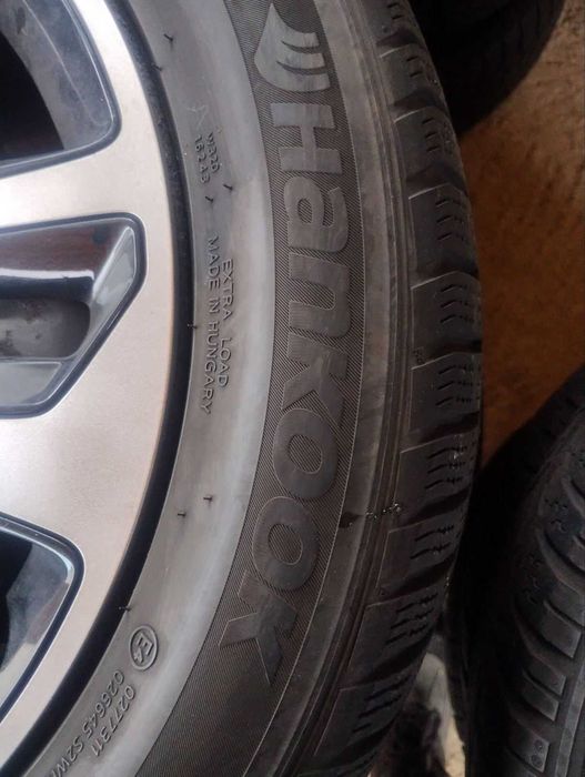 Продавам запазени гуми и джанти , много размери.