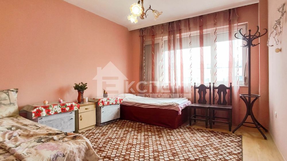 Продава се Тристаен апартамент в Пловдив, Христо Смирненски - 129 кв.м за 1202 €/кв.м - Снимка #11