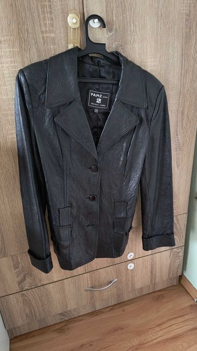 Дамско кожено сако черно