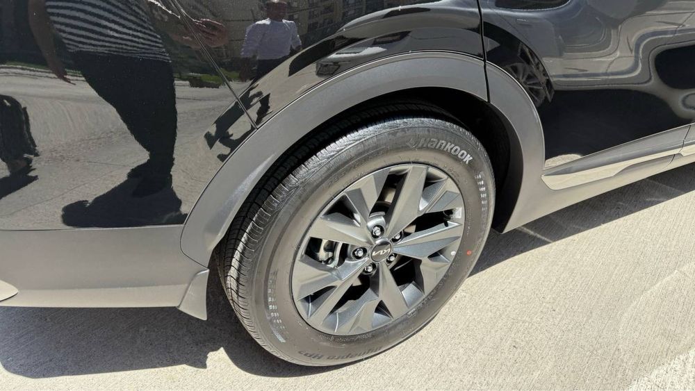 Kia Sportage Premium FWD 1 800
