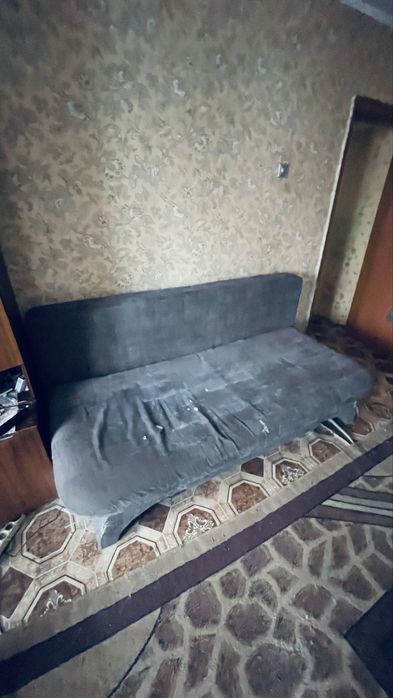 Отдам даром диван и кровать