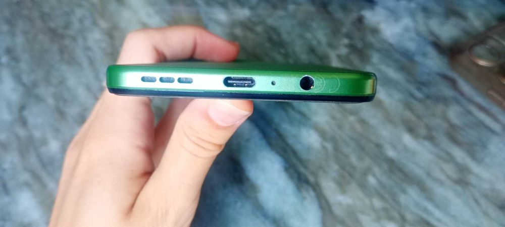 Телефон Motorola Moto G35 5G
