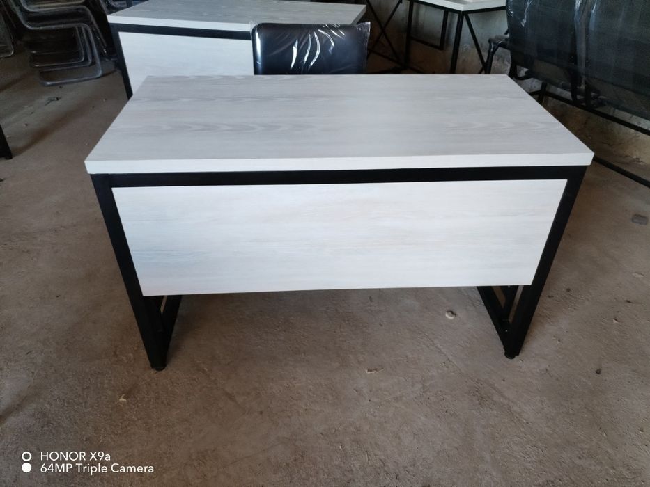 Ofisniy loft stol. Офисный стол лофт