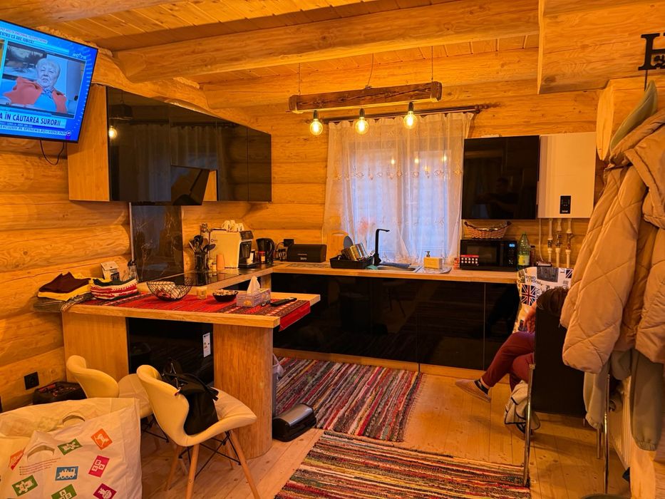 Cabană 75 mp amprentă X 2 teren 250 mp de vanzare Vartop-Arieseni