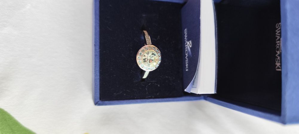 Swarovski бижута