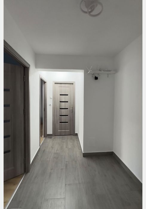 Apartament de vânzare 3 camere decomandat