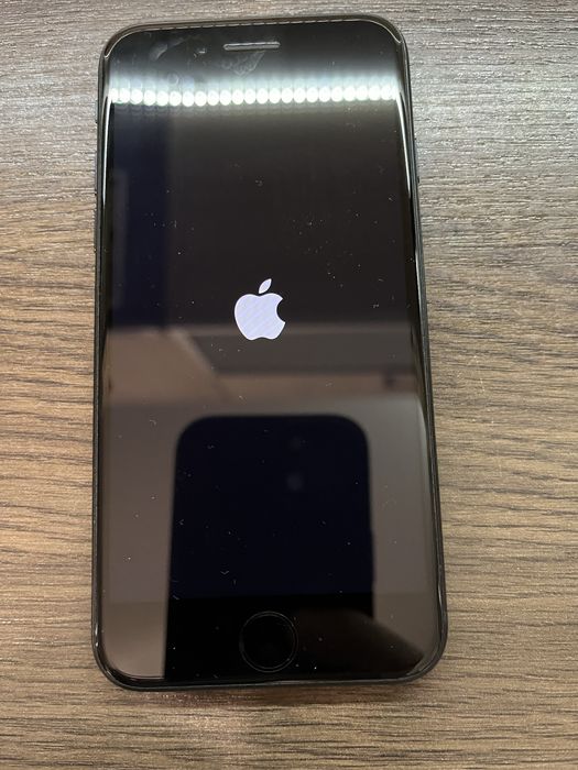 Iphone SE2 achizitionat in 2023