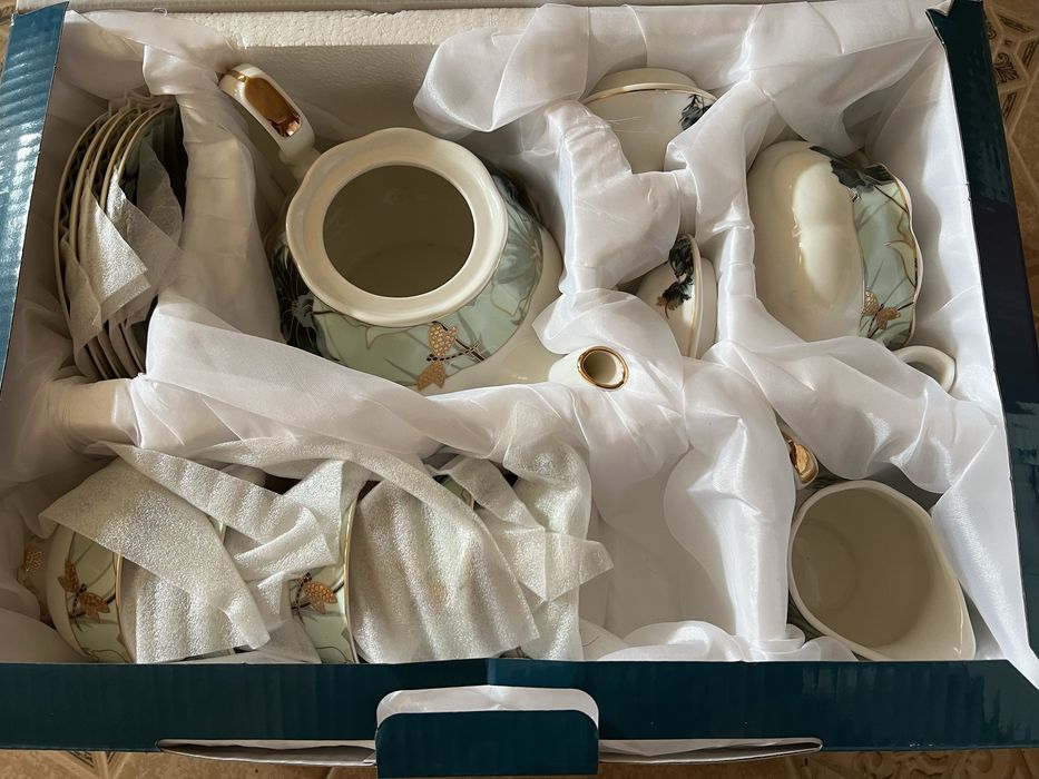 Продам сервиз фарфоровый