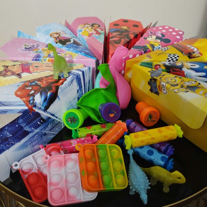 Картонена торта, детски рожден ден, парти градина