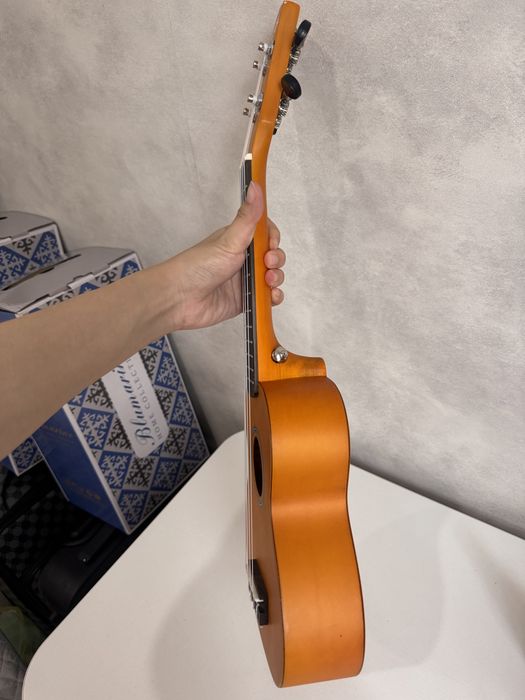 Укулеле новое продам срочно