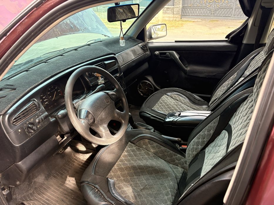 Volkswagen Vento 1993г 1.8 Моно