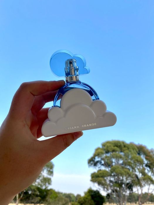 Ariana Grande cloud perfume