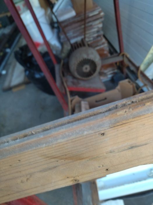 Професионална месомелачка с трифазен ел.двигател.