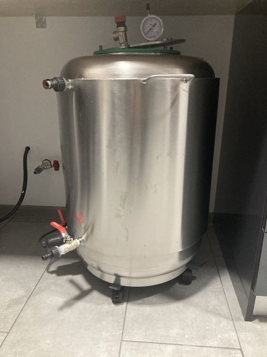 Запечатване и стерилизиране на консерви