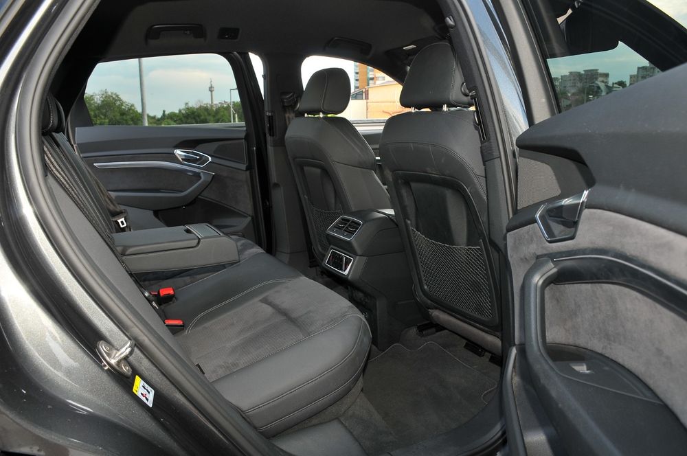 Audi e-tron 55 quattro S-line