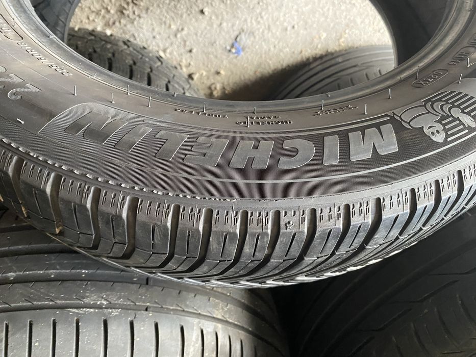 Шины 225/60/18 пара бу мишлен