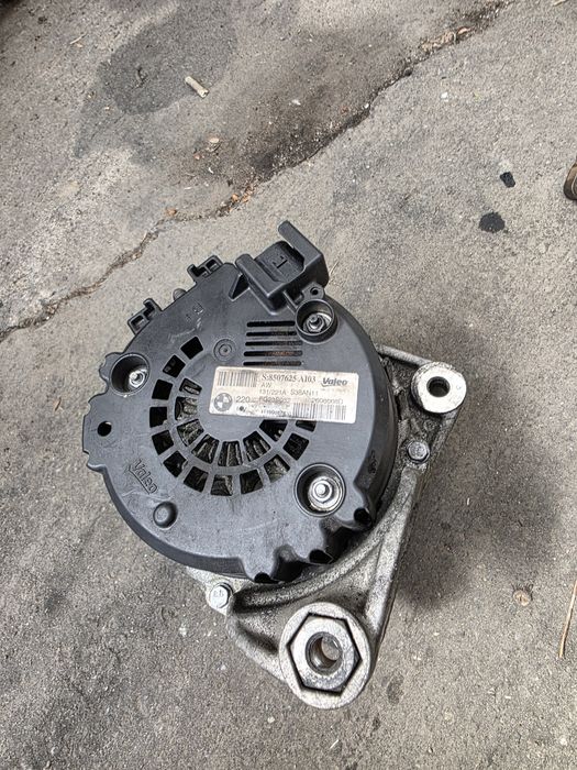 Alternator bmw n47 2.0d seria 5 F10 F11 F07 x3 f25 cod 8507625