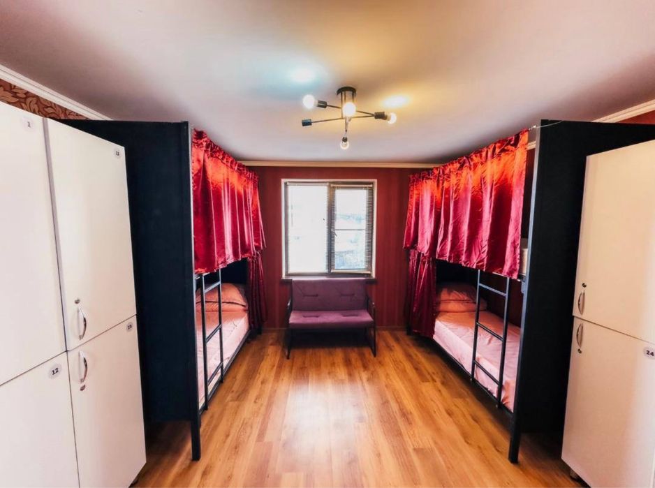 Двухъярусная кровать 200*80 с матрасами