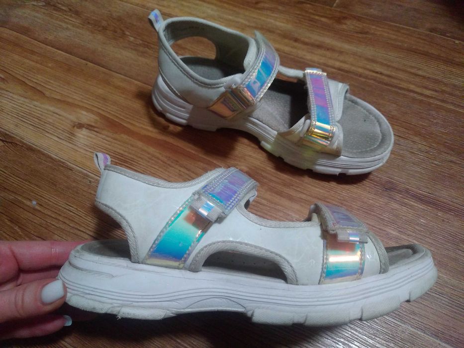 Спортивные босоножки на девочку 36