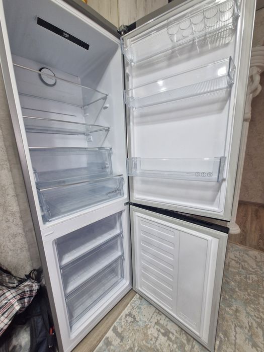 Холодильник ВЕКО почти новый