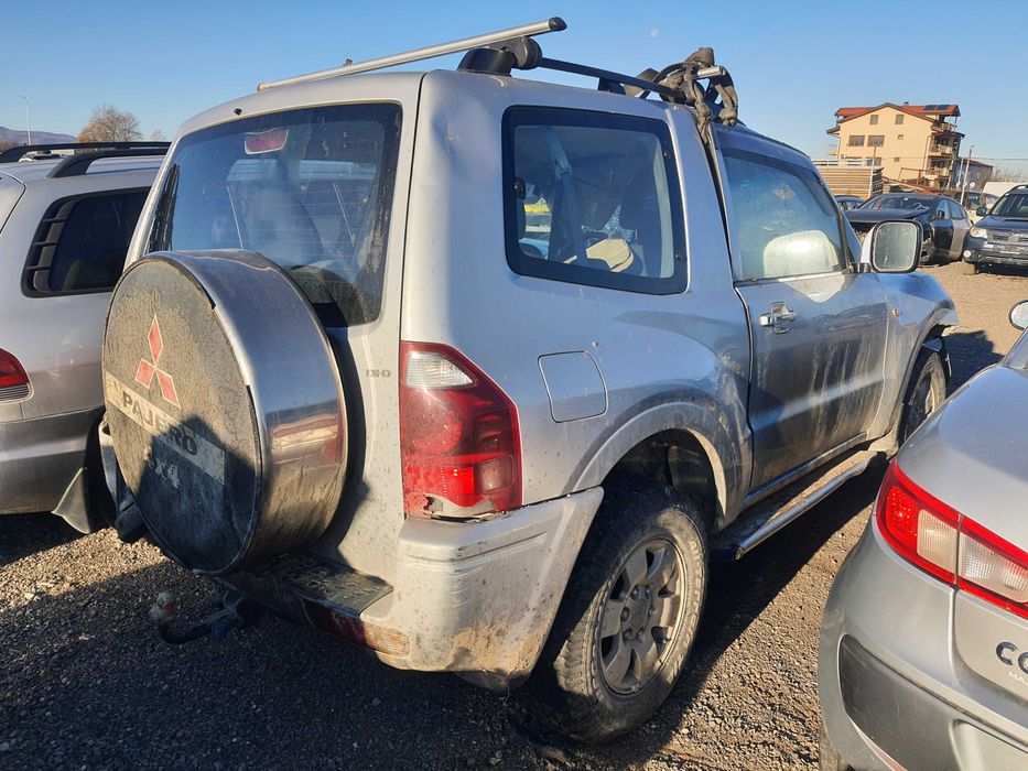 На части! Mitsubishi Pajero 3.2 DI-D